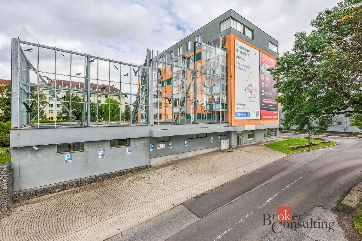 Pronájem obchodních prostor 611 m²