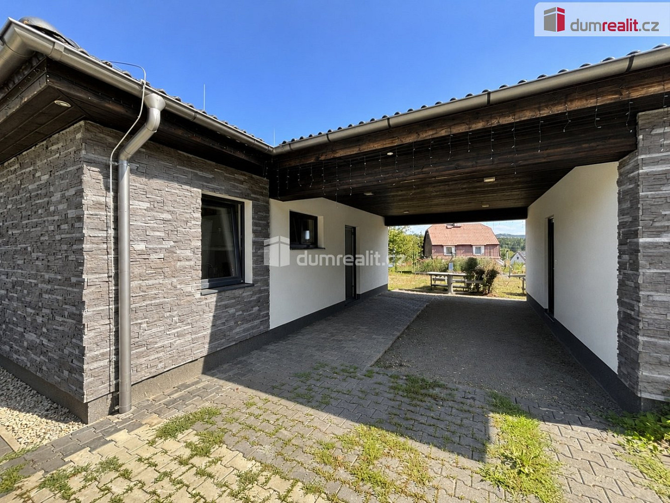 Prodej domu 90 m² s pozemkem 951 m² – fotografie 2