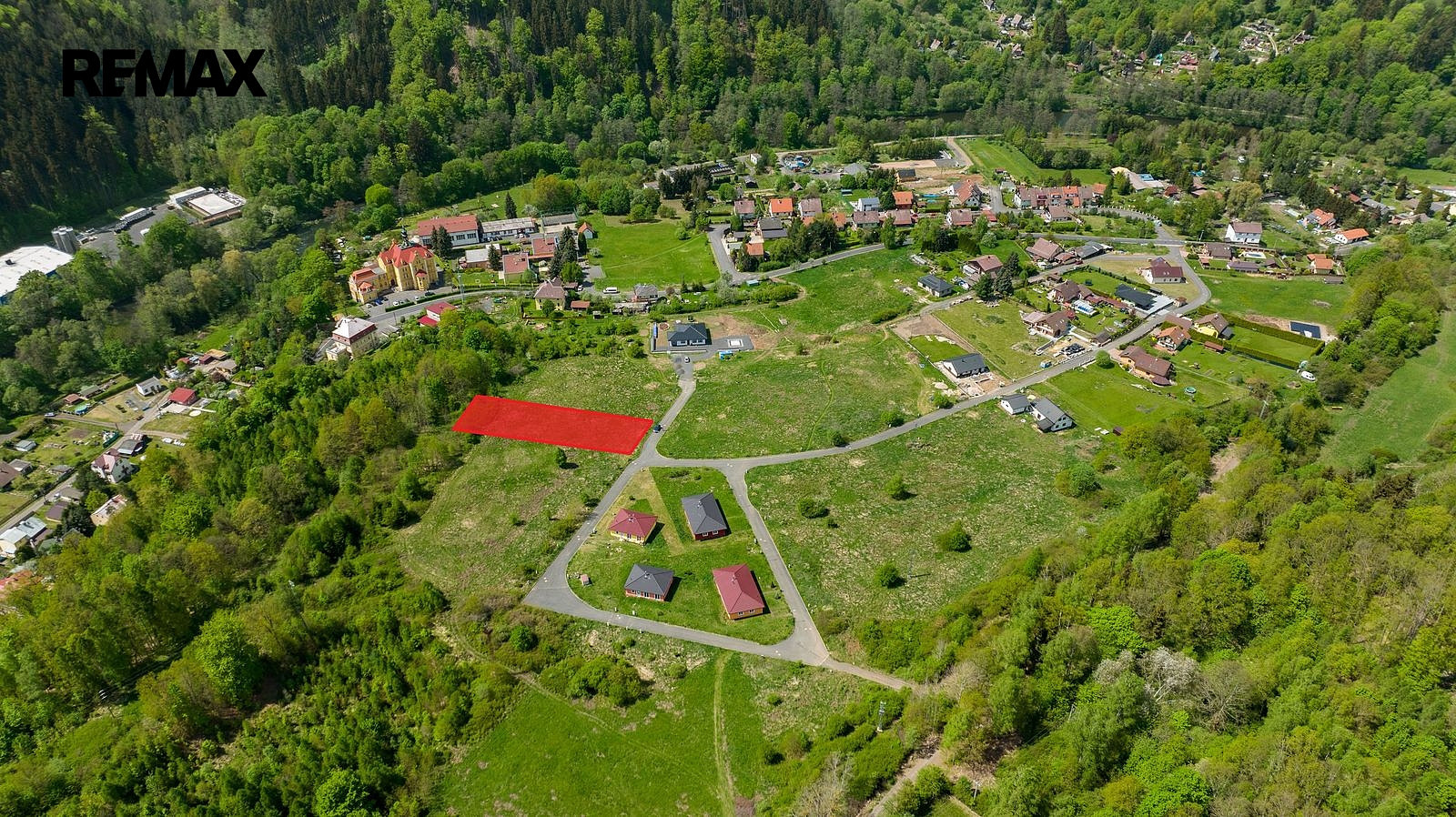 Prodej stavebního pozemku 2 095 m²