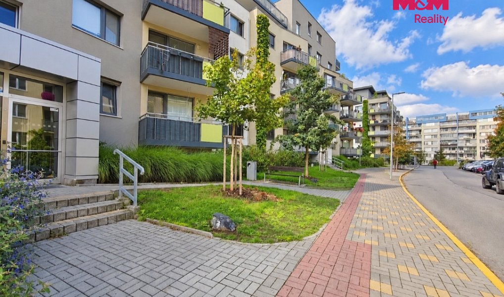 Pronájem bytu 2+kk 57 m², Praha – náhled fotky 26