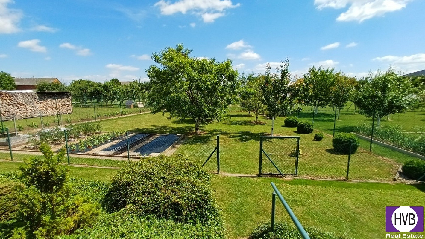 Prodej domu 131 m² s pozemkem 1 061 m² – pohled 5