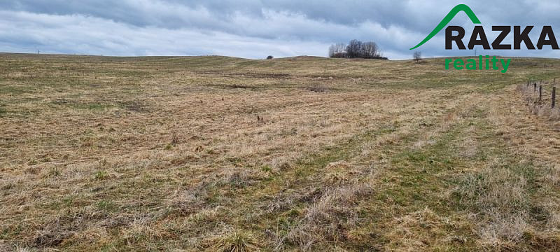 Prodej pole 387 228 m²