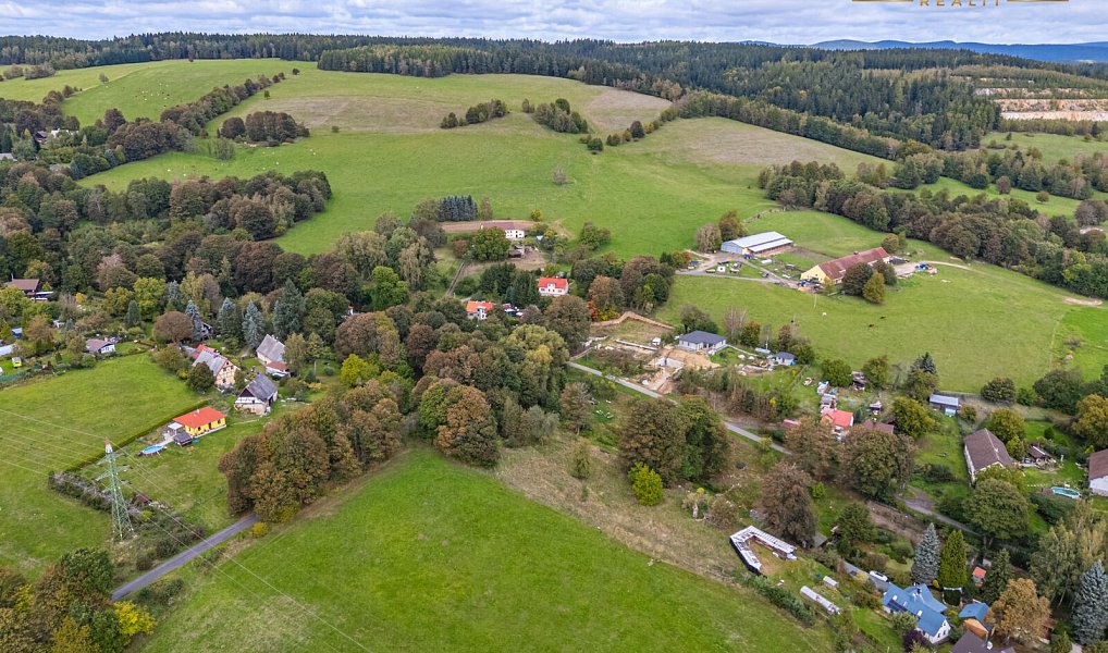 Prodej stavebního pozemku 3 300 m², Dolní Nivy – náhled fotky 9