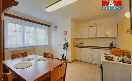 Prodej domu 240 m² s pozemkem 1 701 m², Na Valše, Mostkovice, okres Prostějov