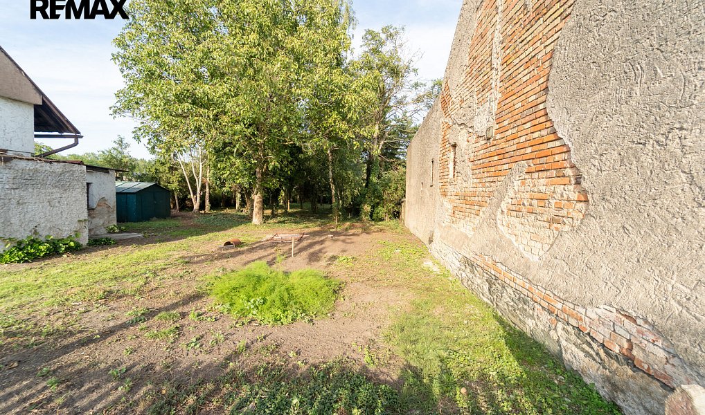 Prodej stavebního pozemku 818 m², Krakovany – náhled fotky 18