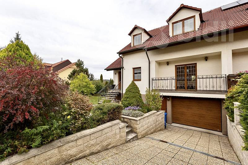 Prodej domu 225 m² s pozemkem 503 m²