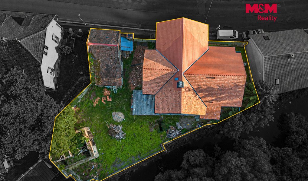 Prodej domu 267 m² s pozemkem 895 m², Žleby – náhled fotky 11