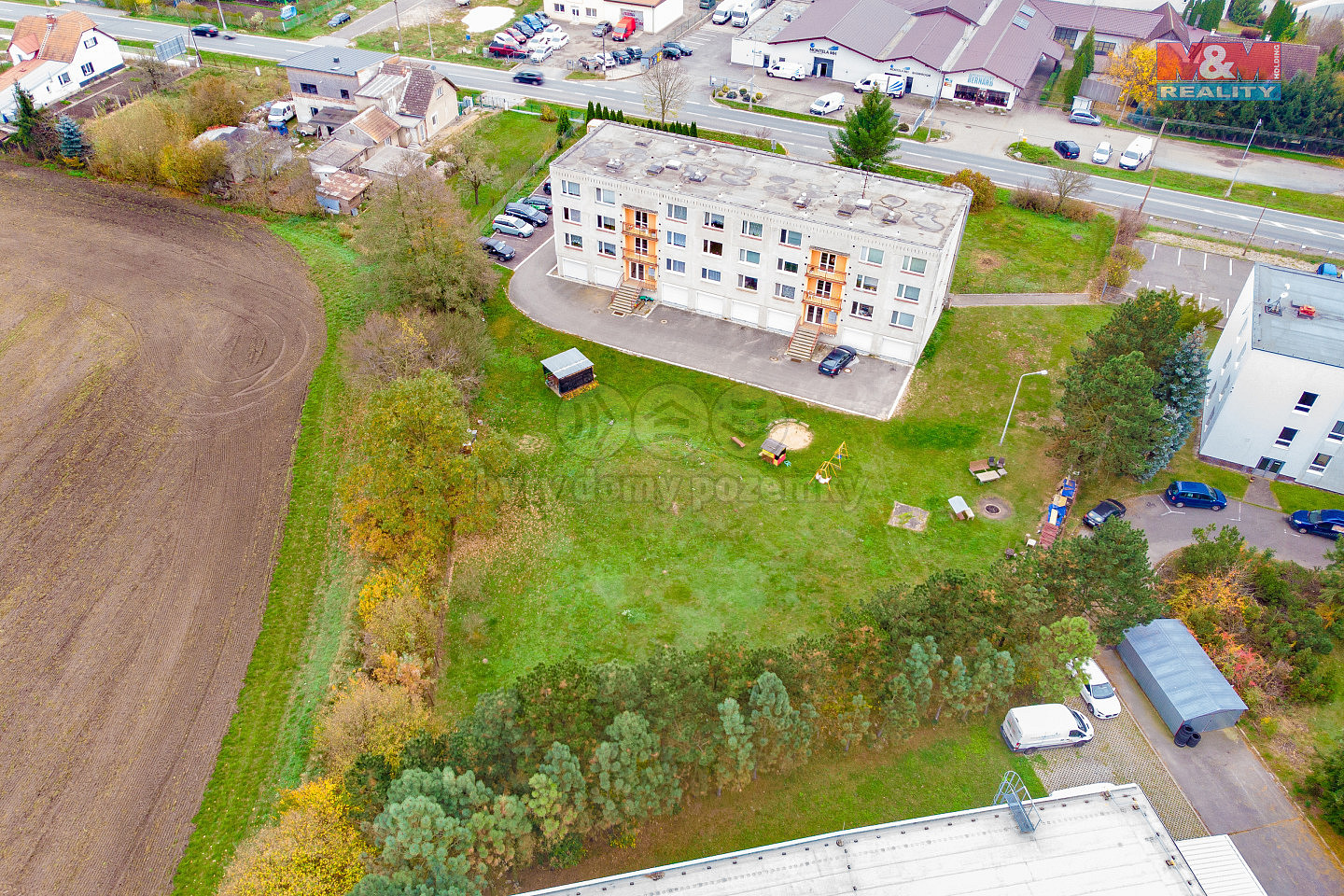 Prodej pozemku 715 m² – fotografie 4
