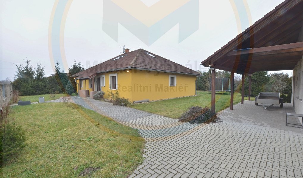 Prodej domu 154 m² s pozemkem 1 244 m², Tišice – náhled fotky 31