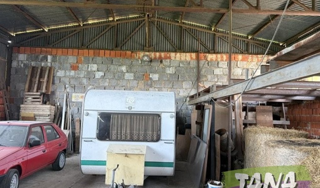 Prodej skladovacích prostor 556 m², Jenišovice – náhled fotky 3