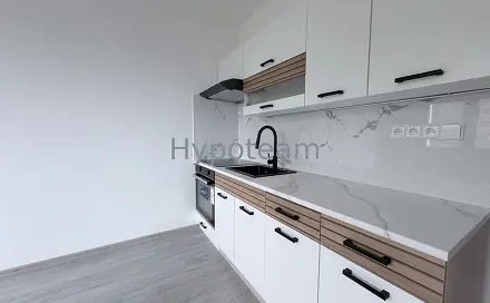 Pronájem bytu 1+1 34 m², Šumavská, Ústí nad Labem - Severní Terasa