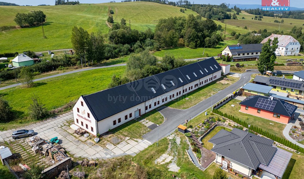 Prodej domu 2 000 m² s pozemkem 2 523 m², Valšov – náhled fotky 4
