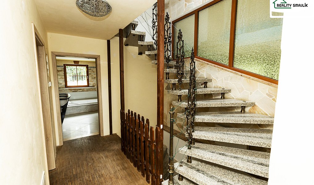 Prodej domu 500 m² s pozemkem 1 839 m², Plesná – náhled fotky 23