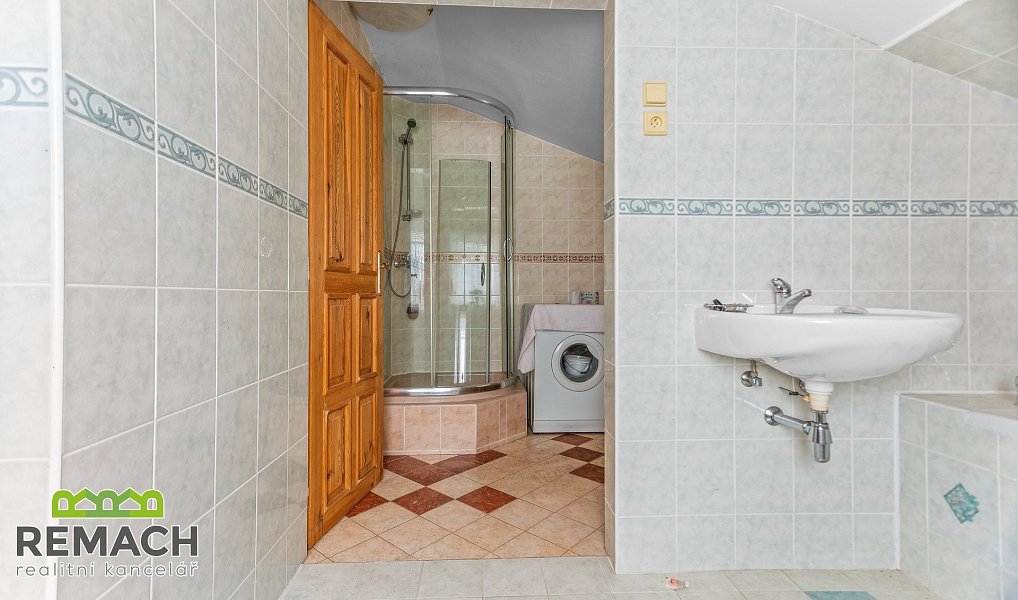 Prodej domu 260 m² s pozemkem 1 743 m², Bezděkov nad Metují – náhled fotky 23