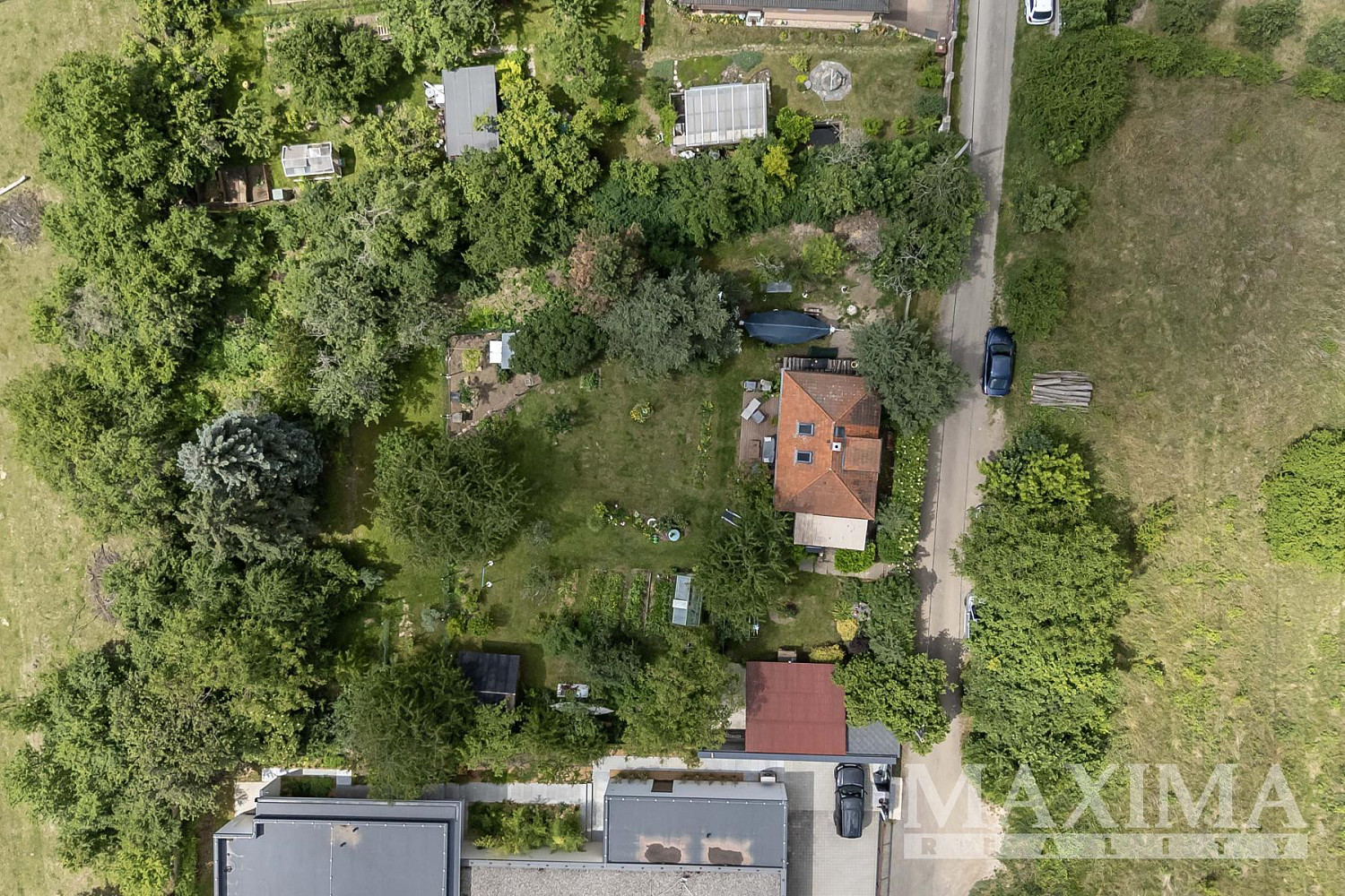 Prodej stavebního pozemku 890 m² – fotografie 5