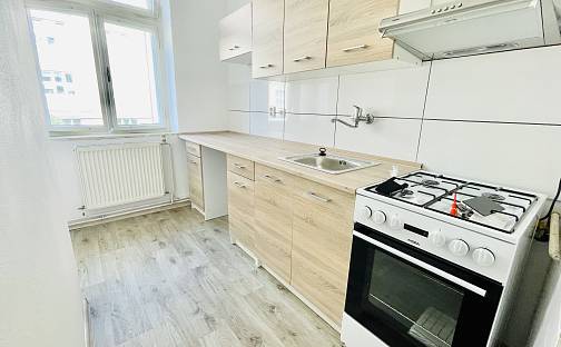 Pronájem bytu 2+1 63 m², Havlíčkova, Jihlava