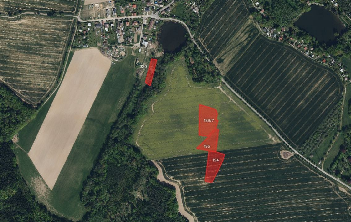 Prodej pole 4 801 m² rezervováno