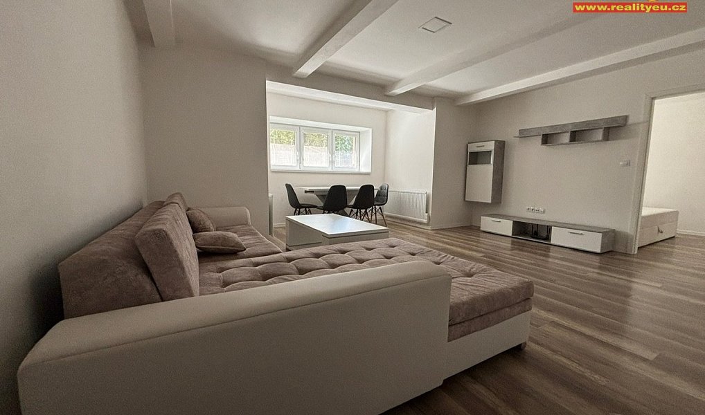 Prodej nájemního domu, činžáku 460 m², Hradec Králové – náhled fotky 15
