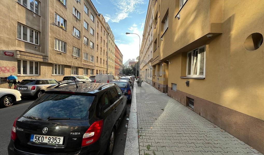 Prodej bytu 1+1 32 m², Praha – náhled fotky 8