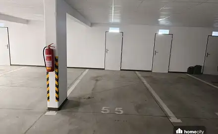 Pronájem garážového stání 12 m2, Pardubice - Zelené Předměstí, Pod Vinicí, Pardubice - Zelené Předměstí