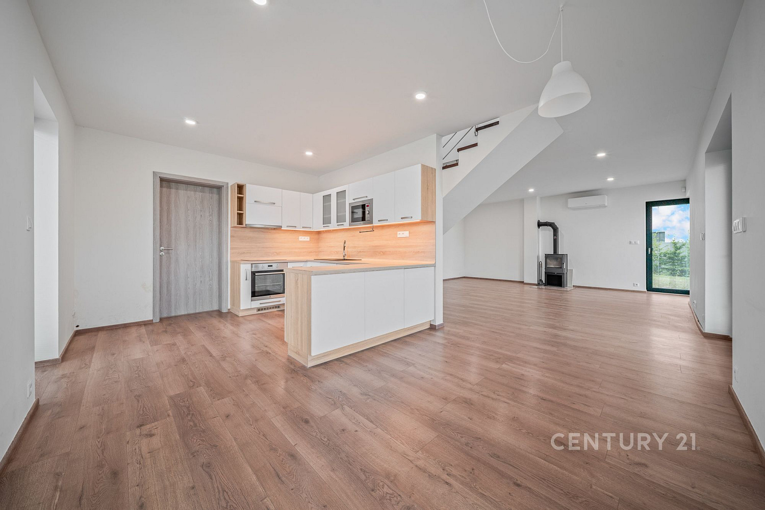 Prodej domu 131 m² s pozemkem 1 240 m² — photo 3