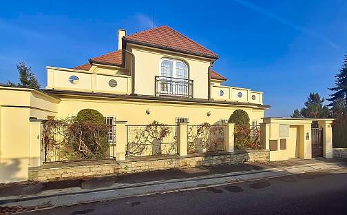 Pronájem domu 300 m² s pozemkem 1 750 m², V Horce, Černošice, okres Praha-západ