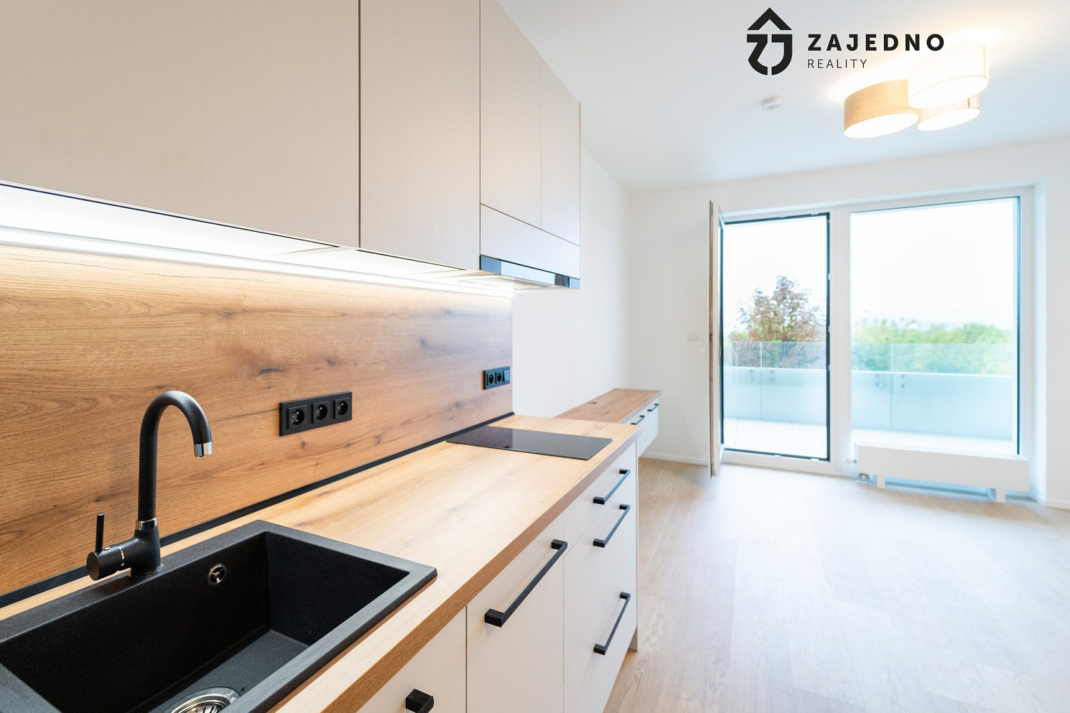 Pronájem bytu 1+kk 35 m²