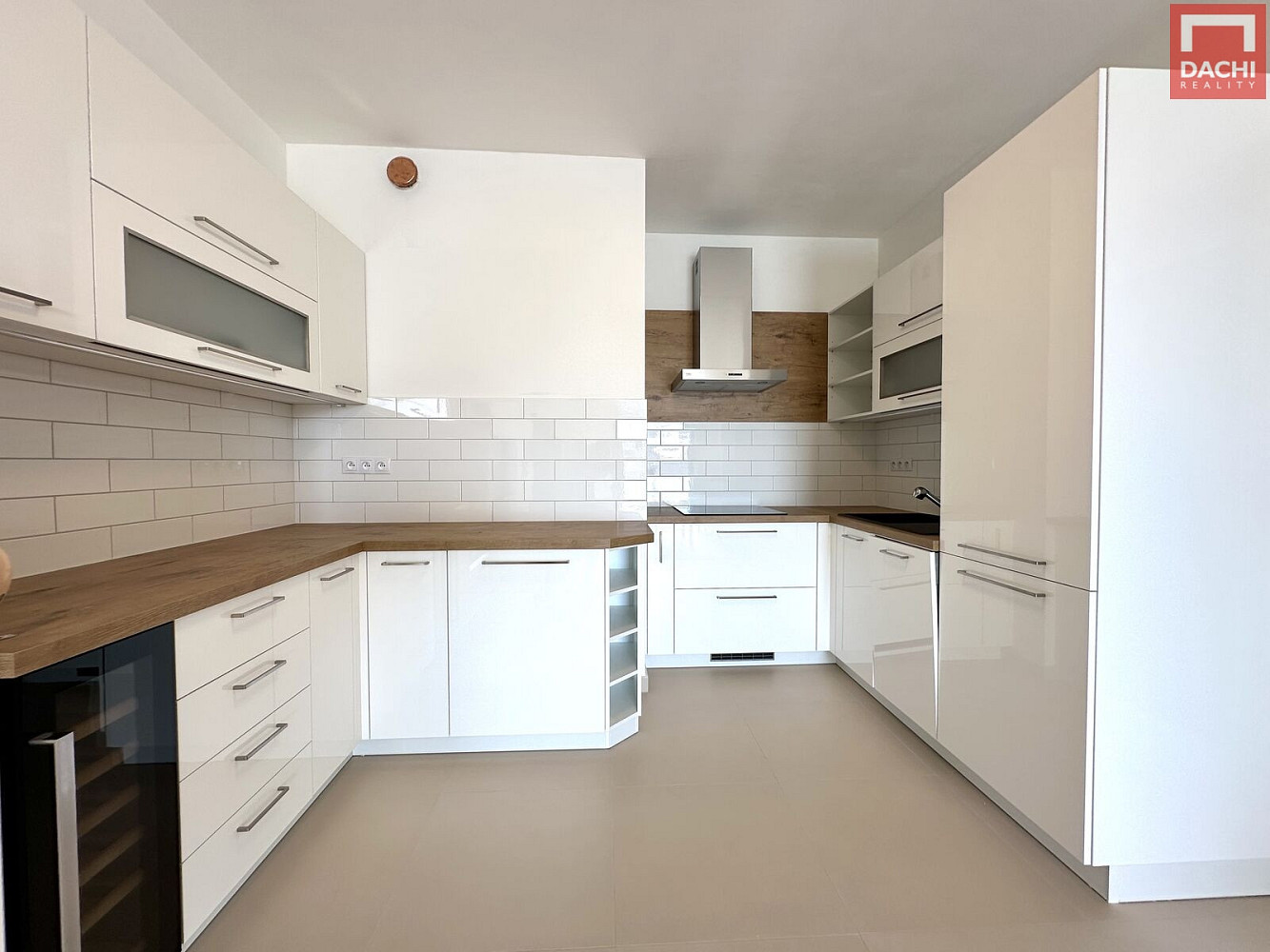 Pronájem bytu 3+kk 91 m² – fotografie 2
