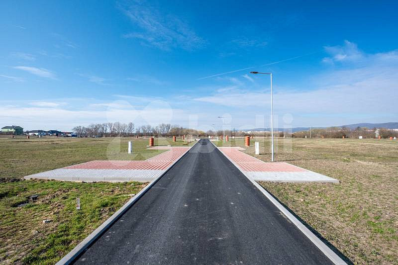 Prodej stavebního pozemku 1 000 m² – fotografie 5