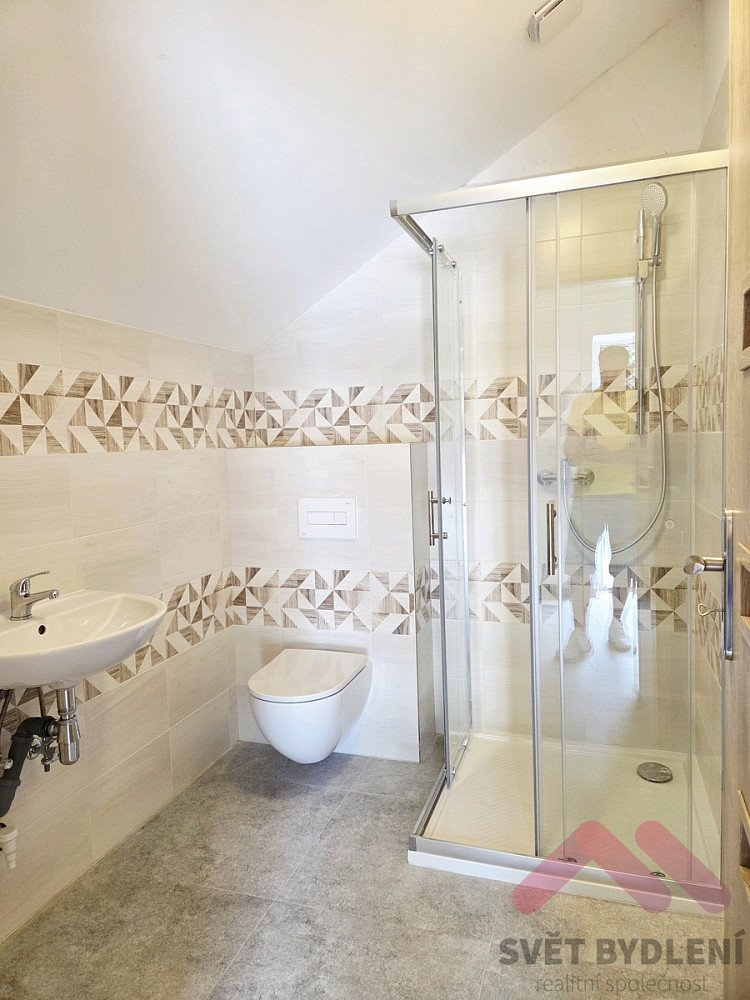 Pronájem bytu 3+kk 85 m²