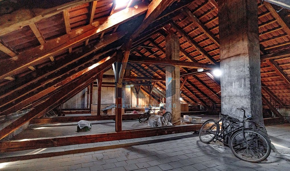 Prodej domu 568 m² s pozemkem 903 m², Písek – náhled fotky 40
