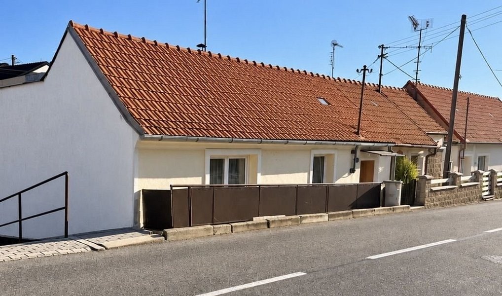 Prodej domu 46 m² s pozemkem 110 m², Holubice – náhled fotky 2