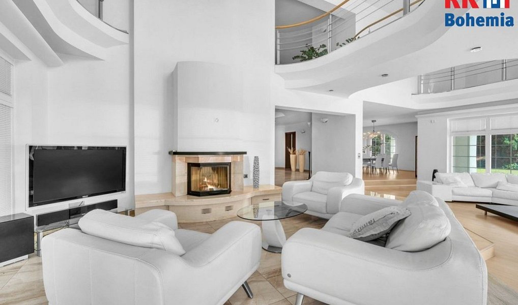 Prodej domu 696 m² s pozemkem 3 230 m², Turnov – náhled fotky 5