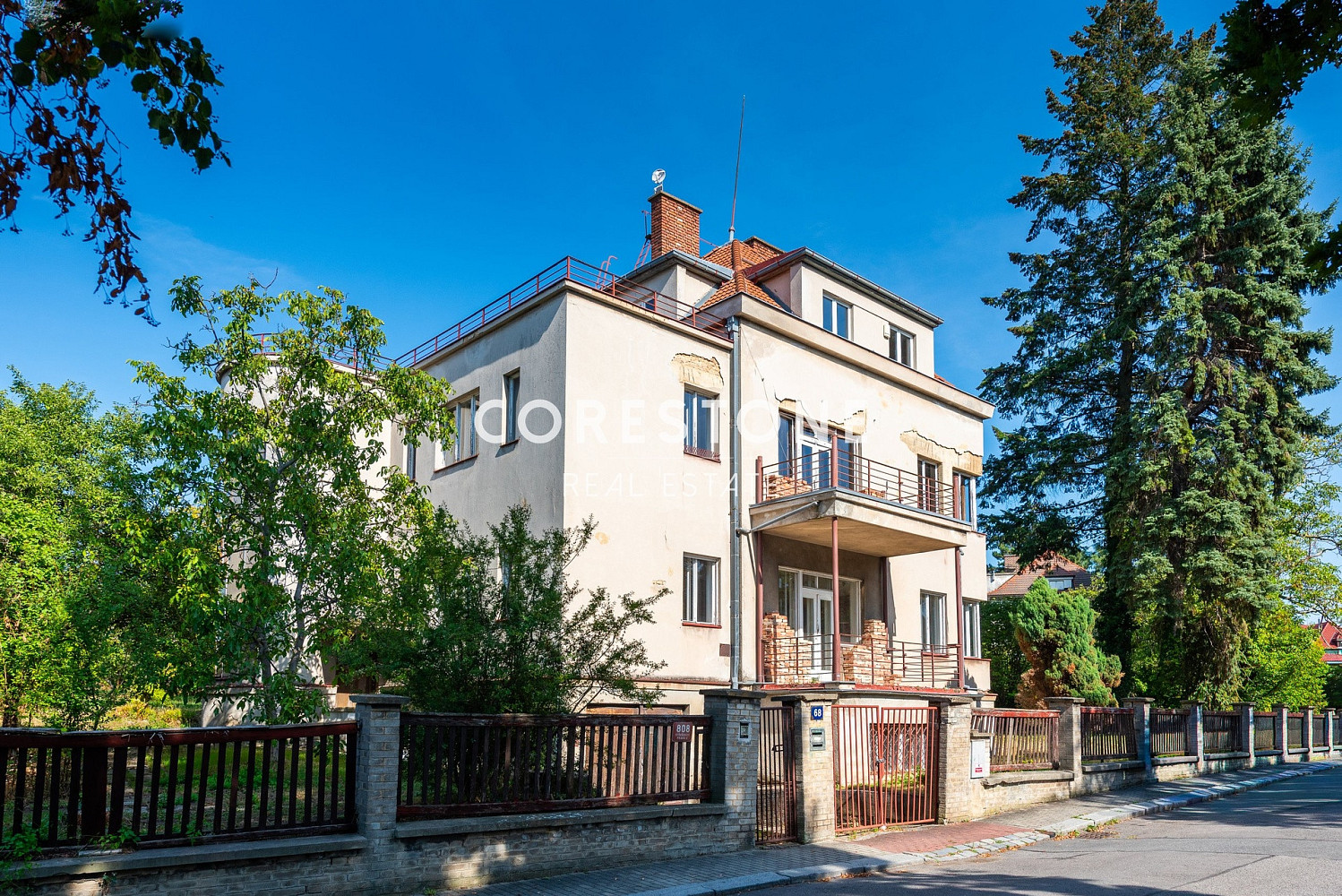 Prodej domu 489 m² s pozemkem 1 266 m²