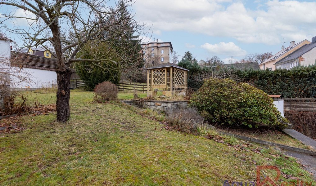 Prodej domu 290 m² s pozemkem 1 076 m², Karlovy Vary – náhled fotky 32