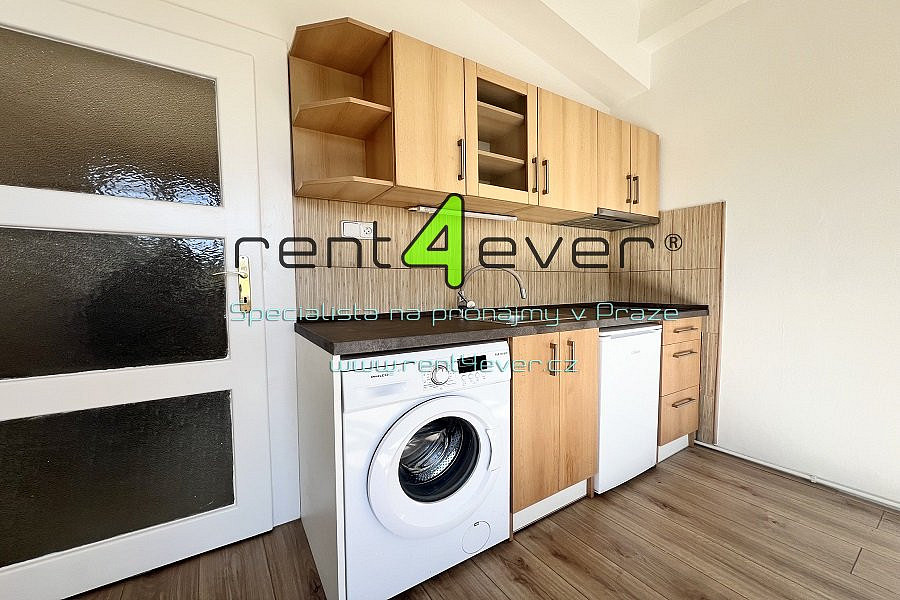 Pronájem bytu 1+kk 26 m² – fotografie 3