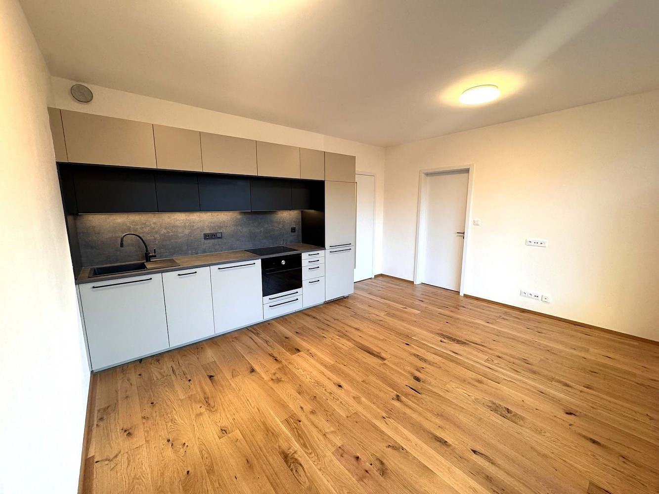 Pronájem bytu 2+kk 41 m² – fotografie 5