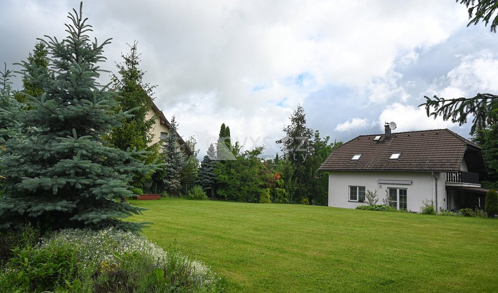 Prodej domu 183 m² s pozemkem 2 301 m², Komorní Lhotka – náhled fotky 3