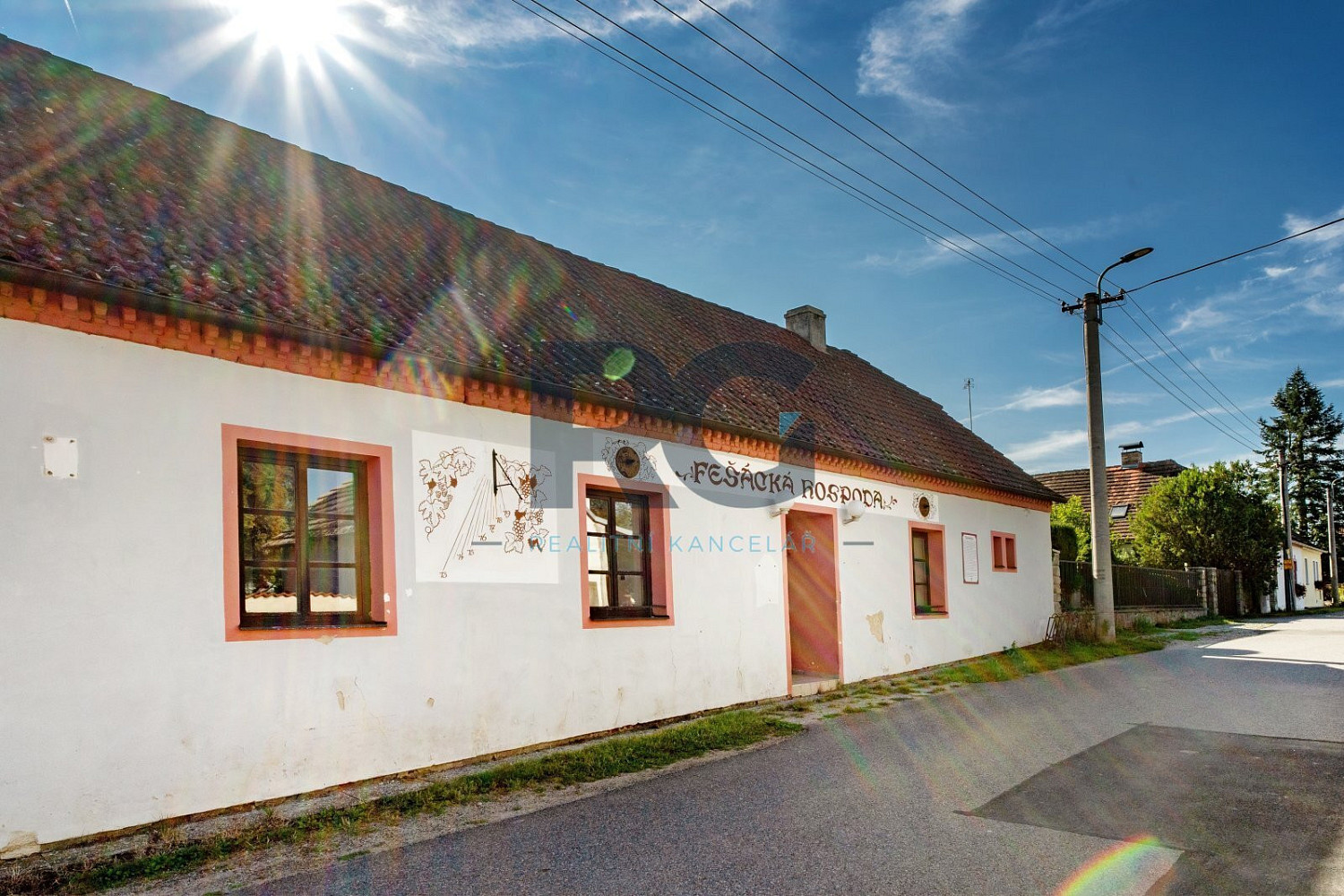 Prodej obchodních prostor 140 m² – fotografie 2