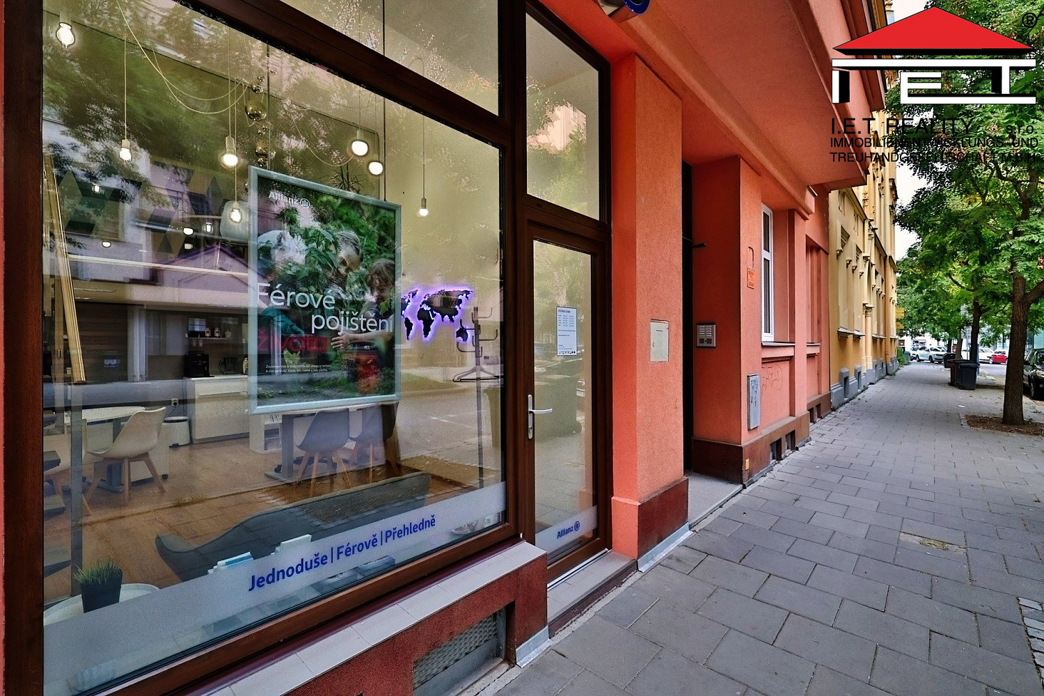 Pronájem obchodních prostor 38 m²