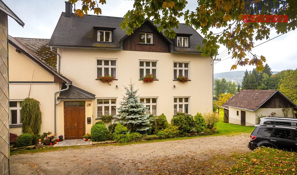 Prodej domu 660 m² s pozemkem 971 m², Stachy – náhled fotky 10