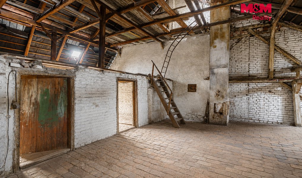 Prodej domu 260 m² s pozemkem 266 m², Kadaň – náhled fotky 9