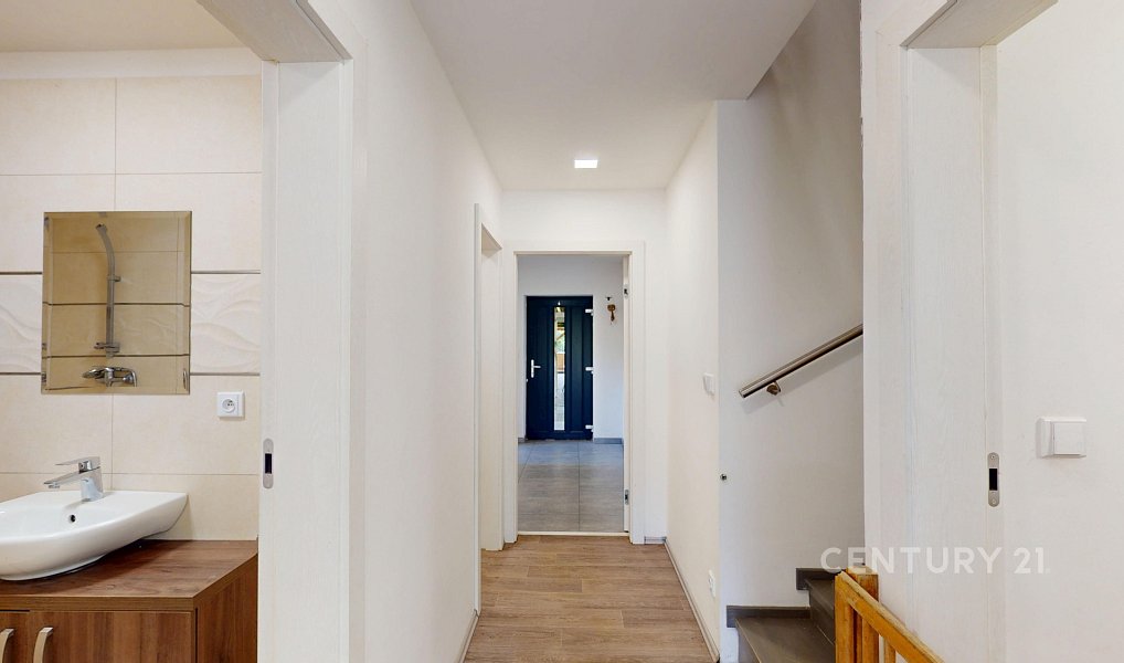 Prodej domu 319 m² s pozemkem 1 499 m², Ivaň – náhled fotky 50