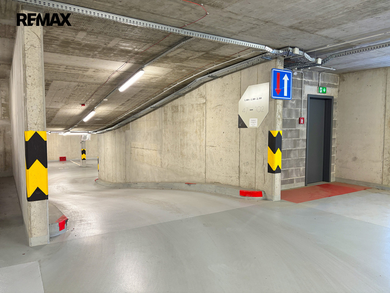 Garážové stání v parkovacím domě, praha 4 záběhlice — photo 4