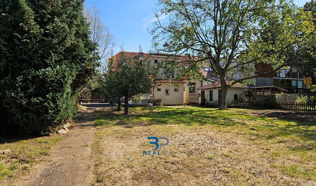 Prodej stavebního pozemku 950 m², Praha – náhled fotky 3