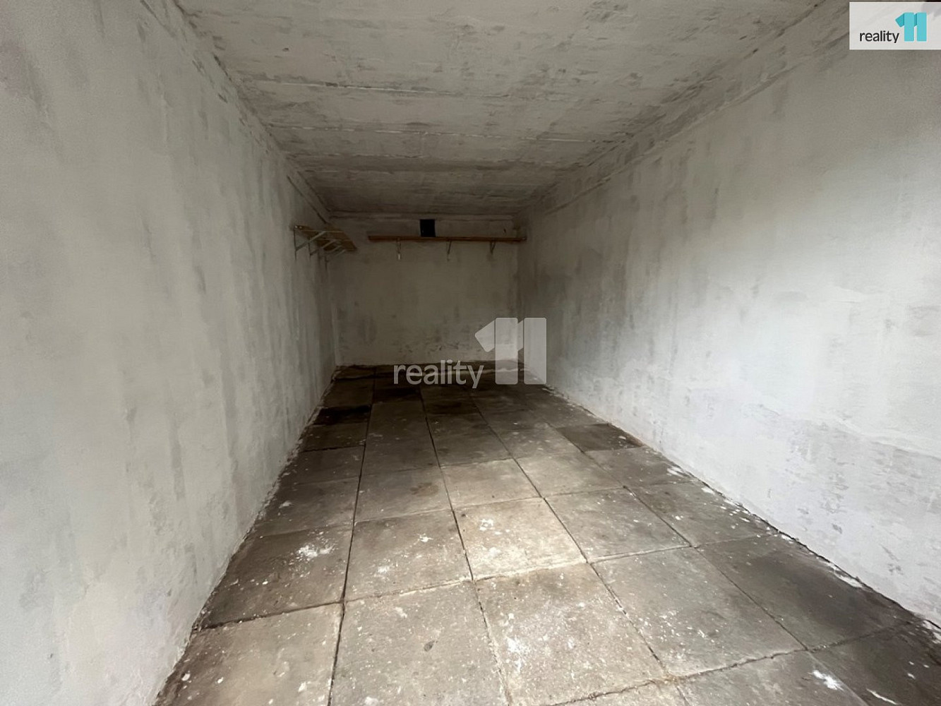 Prodej garáže 17m2 u glinkově ulici, praha 6 dejvice — photo 3