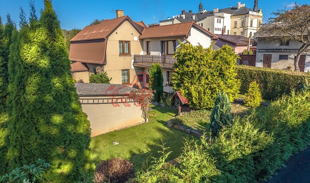 Prodej domu 250 m² s pozemkem 496 m², Rovensko pod Troskami – náhled fotky 18