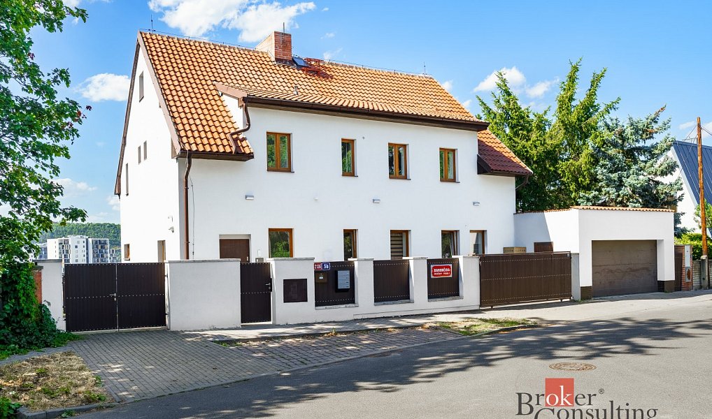 Pronájem bytu 2+kk 35 m², Praha – náhled fotky 12