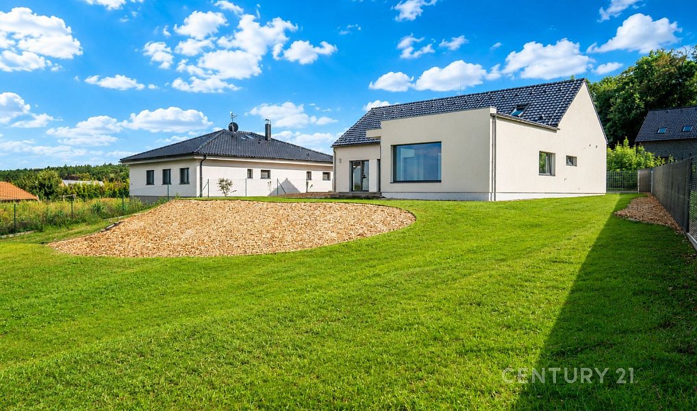Pronájem domu 236 m² s pozemkem 1 500 m², Benešov – náhled fotky 10