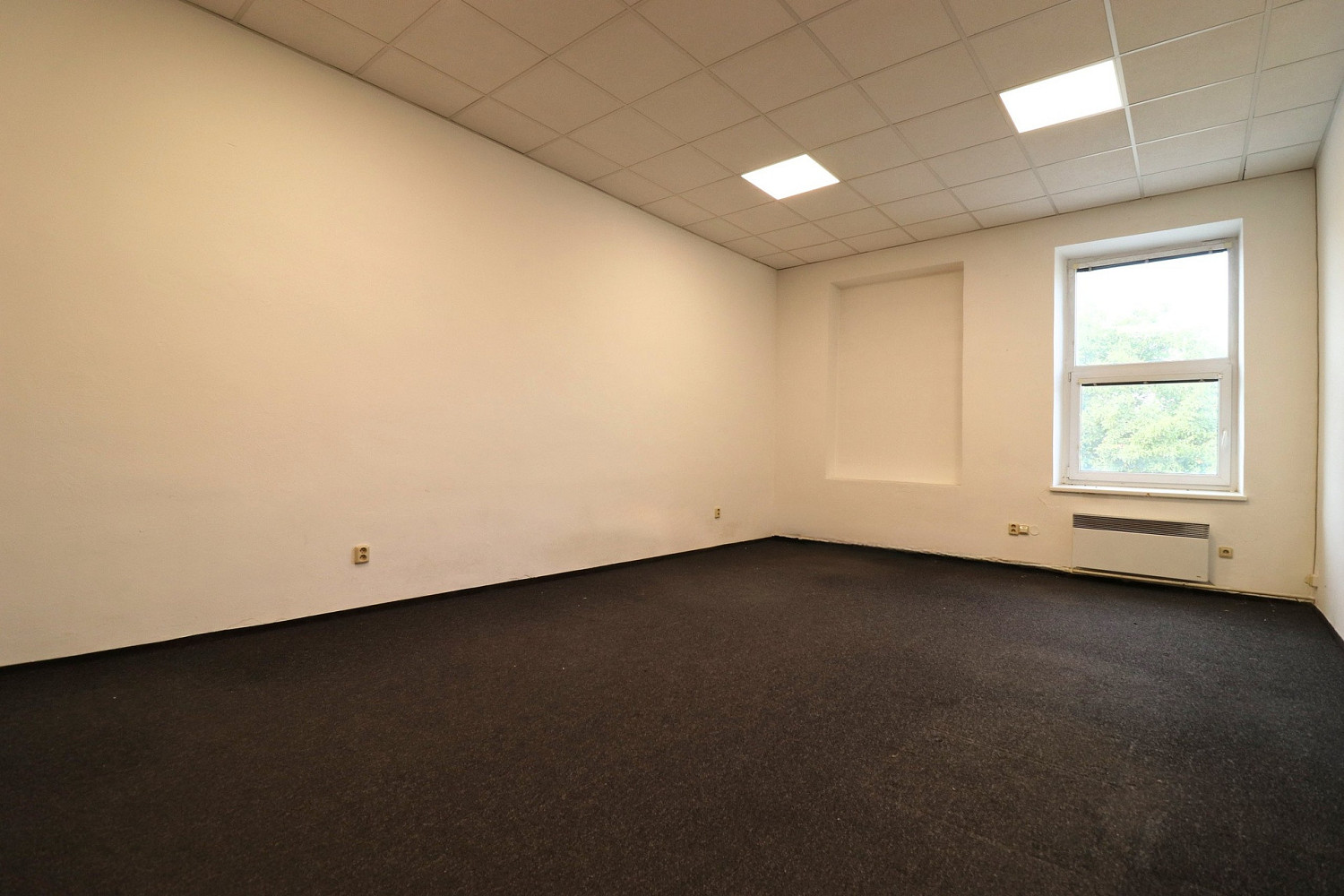 Pronájem kanceláře 30 m² – fotografie 2